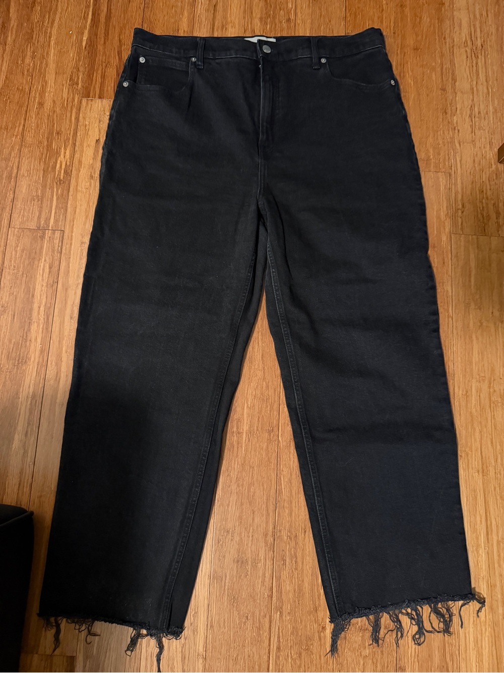Everlane Women's the Way High Jeans Organic Cotton, Raw Hem, High Rise Size 33